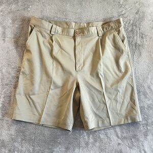 Under Armour Golf Shorts Men's 40 Dark Tan Khaki Pleated‎ Front All Season